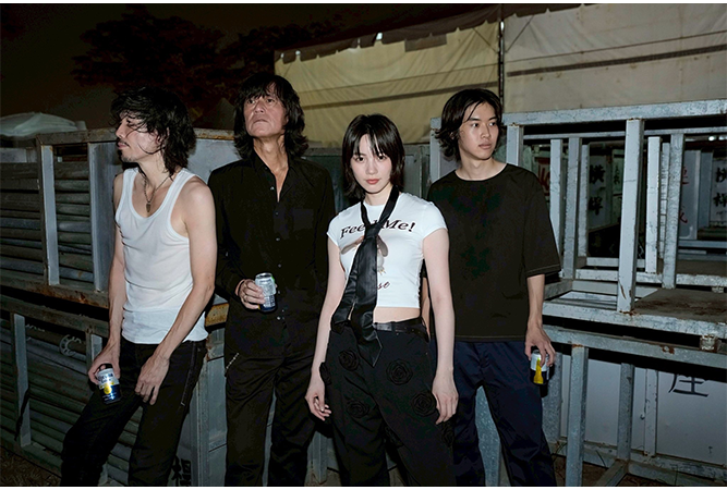 のん & the tears of knight（Gt.&Vo.のん/Gt.古市コータロー/Ba.ウエノコウジ/Dr.古市健太）